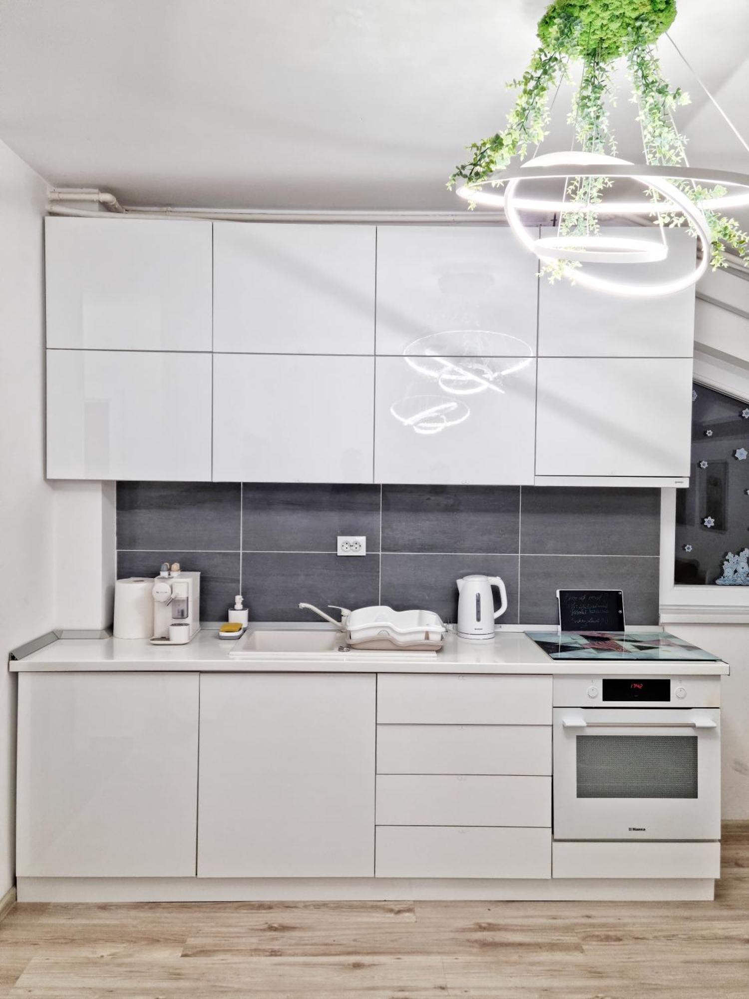 25 Luxury Apartament Bucharest Exterior photo